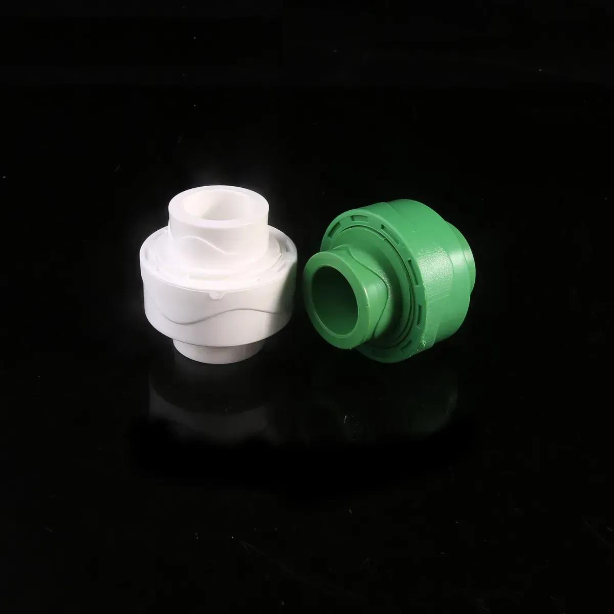 Full Plastic Union — φ20